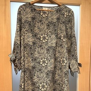 Morris & Co. by H&M simple shift dress. 3/4 sleeves with ties.